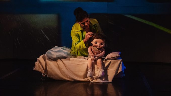 Liane_Venturella_em_A_Menina_dos_Olhos_d´Água__foto__Wallace_Gonçalves_