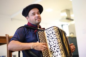 Fabiano Torres ministra Oficina Aulas Shows Teclas Sonoras em Canoas